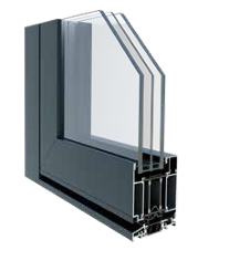 Dwarsdoorsnede van een grijs raam met drie ruiten, waarbij het kozijn en de glaslagen zichtbaar zijn.