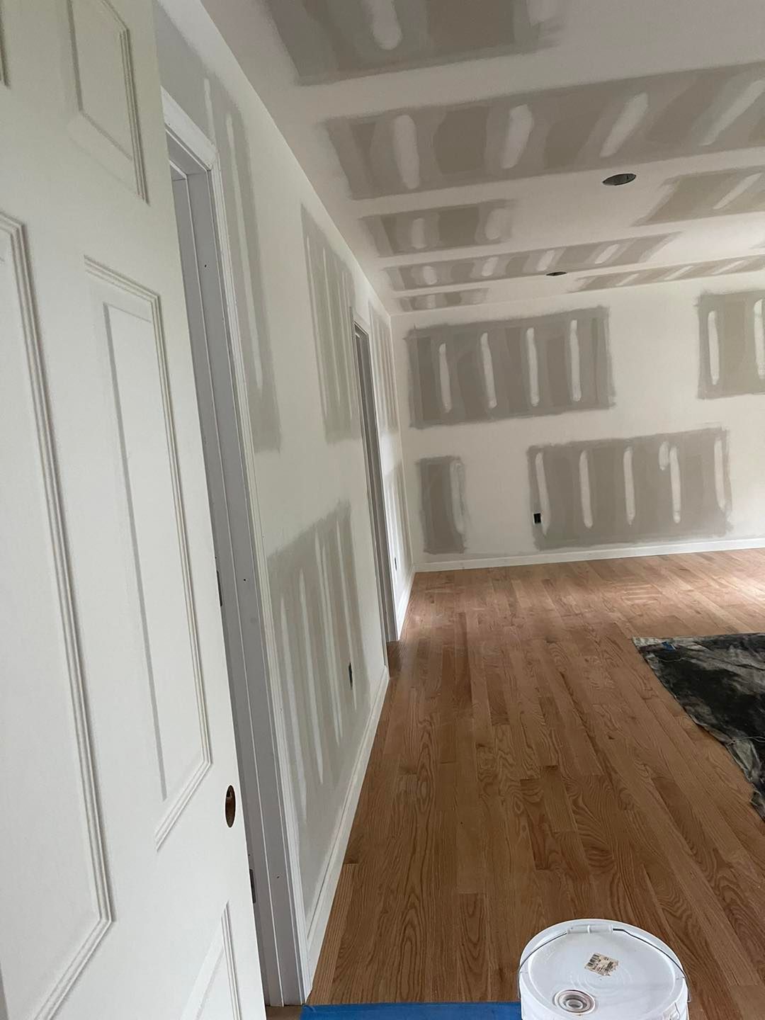 Room with Drywall and Wooden Floor — North Hampton, NH — MG Painting And Hardwood Floor