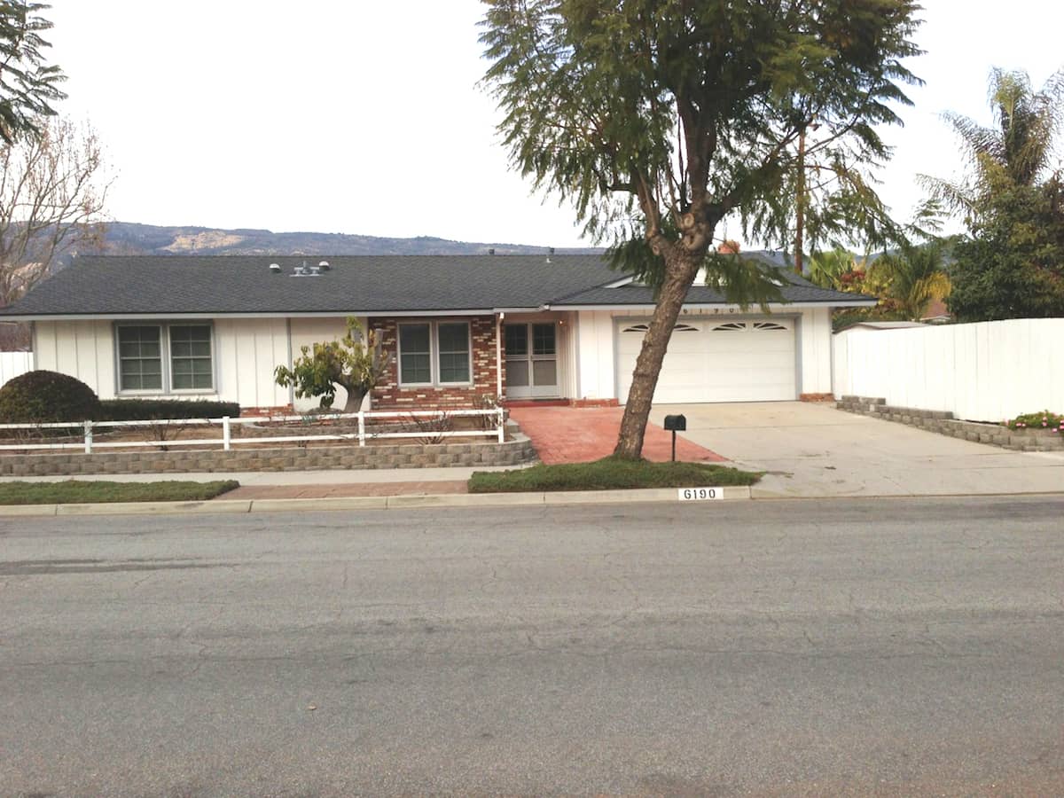 Single-Family - 5 Bedroom & 2 Bath