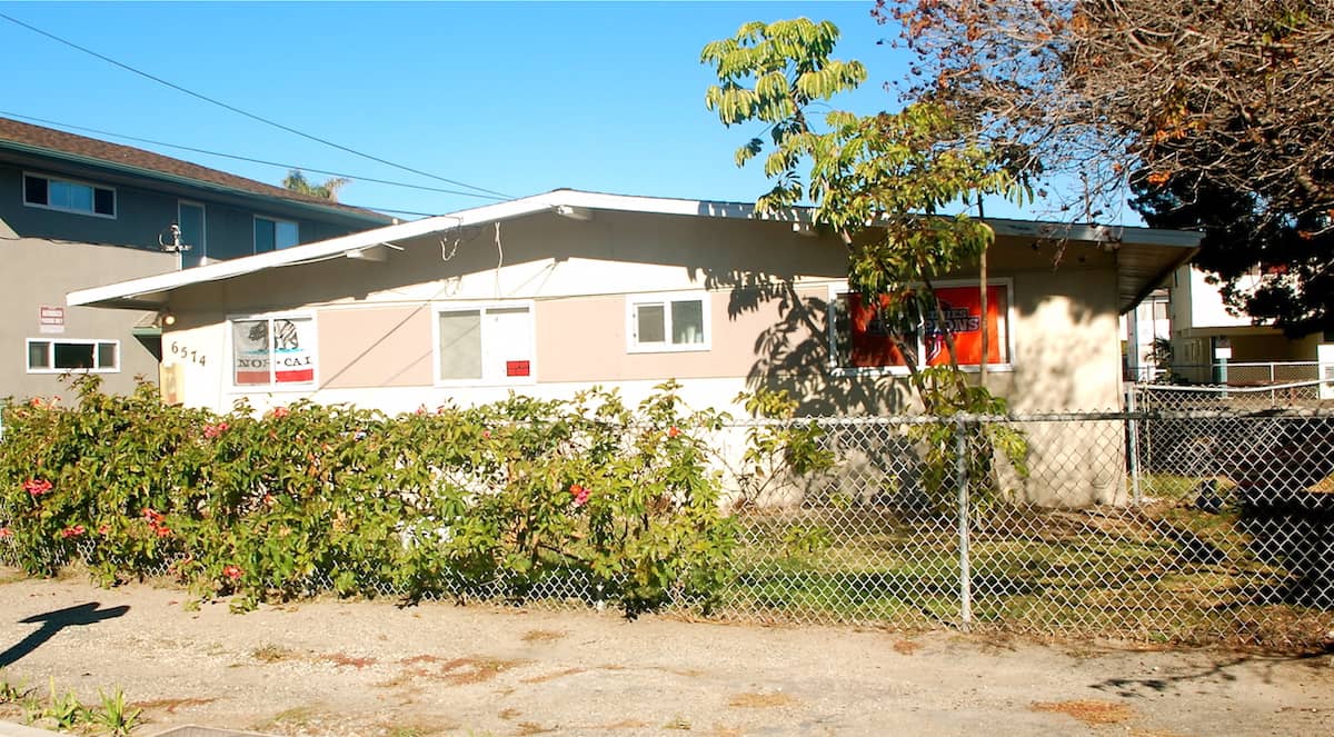 Duplex |	2 Bedroom & 1 Bath + Bonus Room