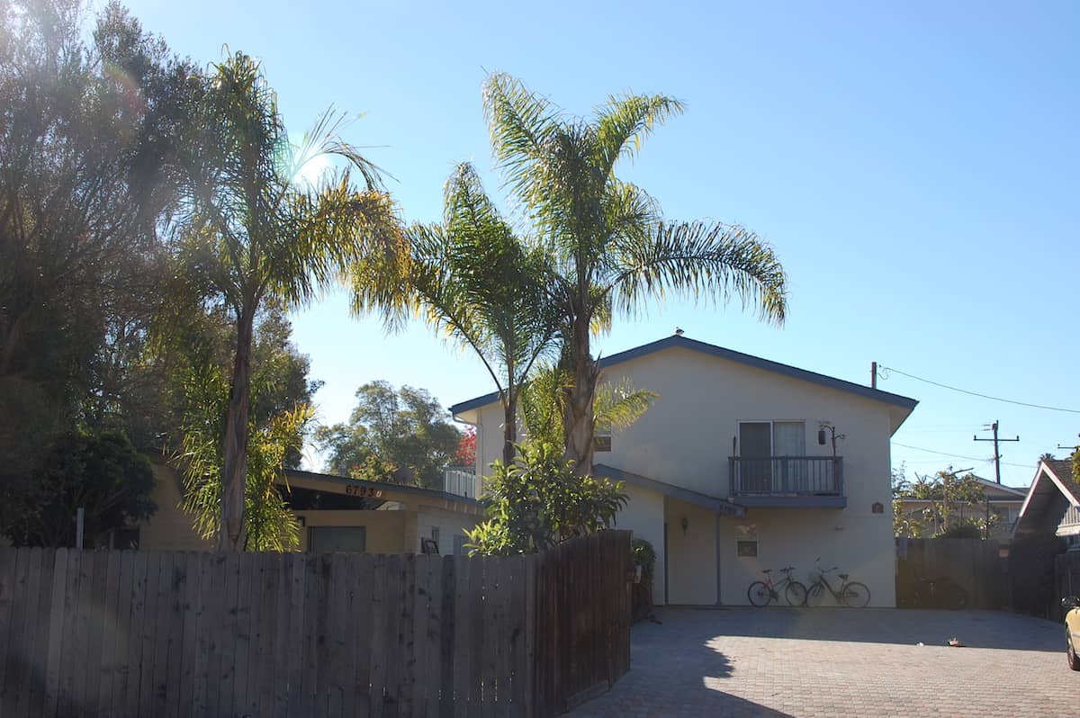 Duplex - 4 Bedroom & 3 Bath | 6 Bedroom & 6 Bath