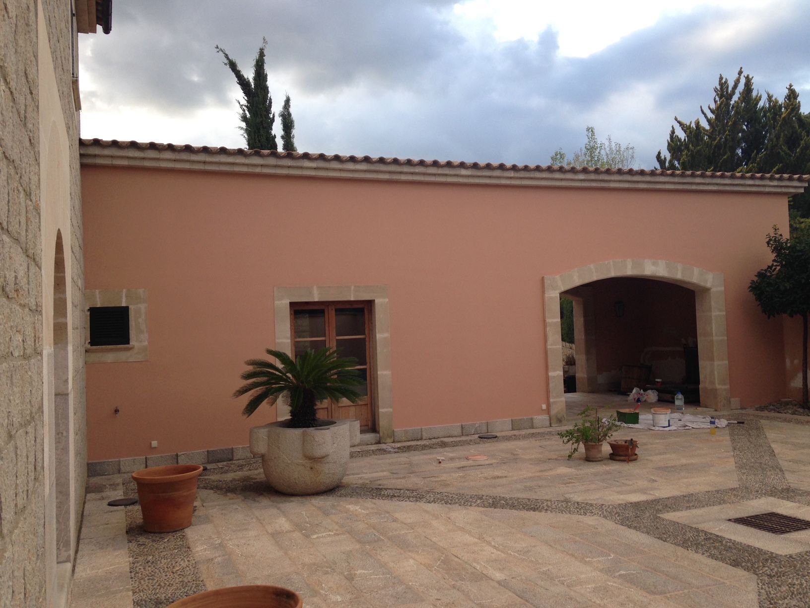 Mallorca Spanish House Courtyard Painted Wall 