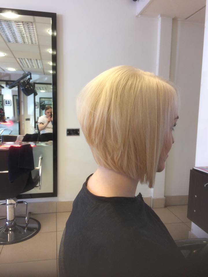 lady with short blonde hair