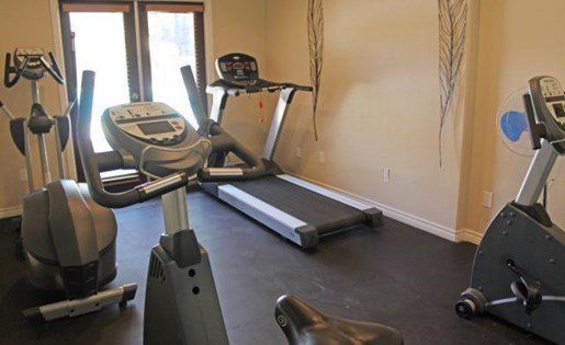 stonemark condos gym