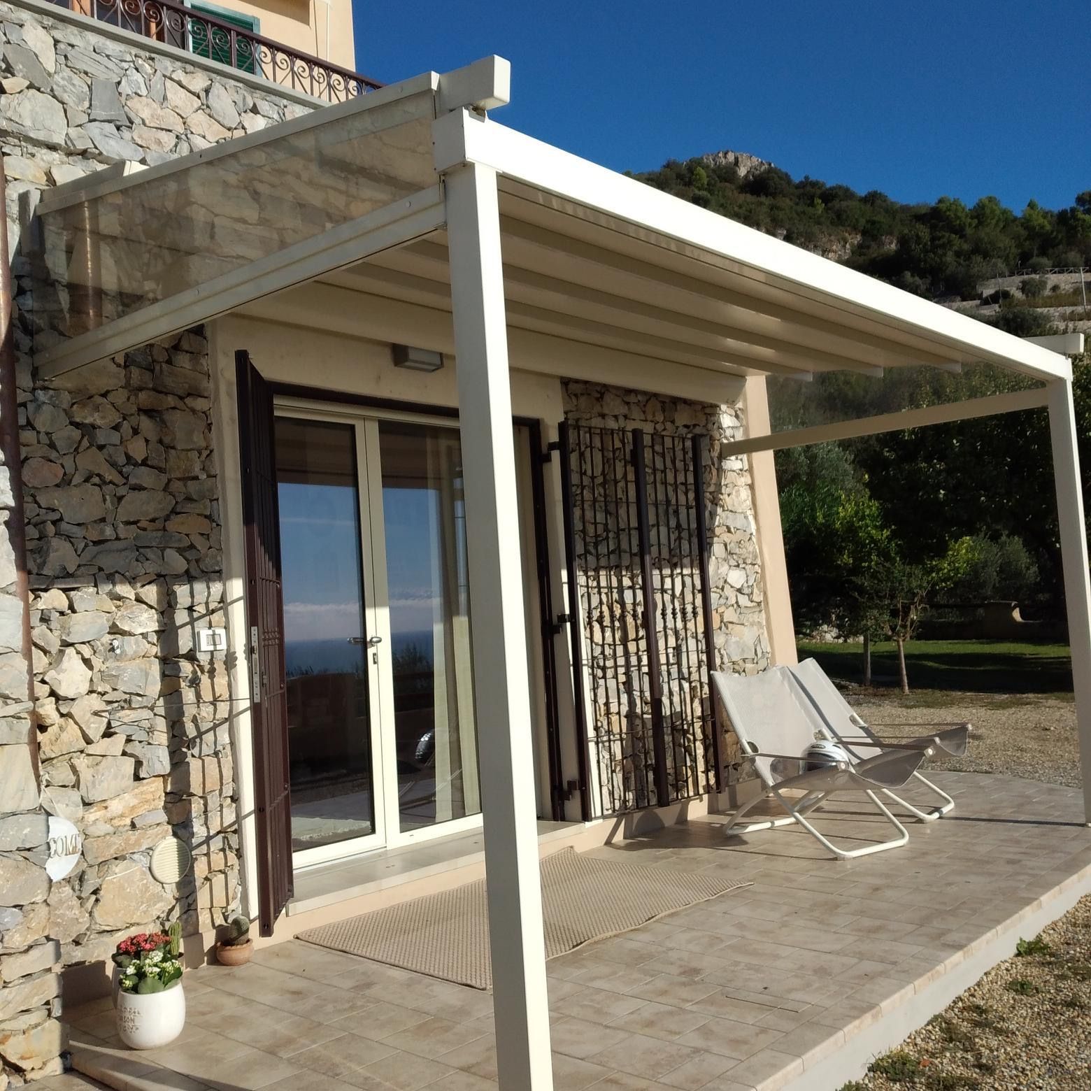 Tecnotenda pergole bioclimatiche Loano