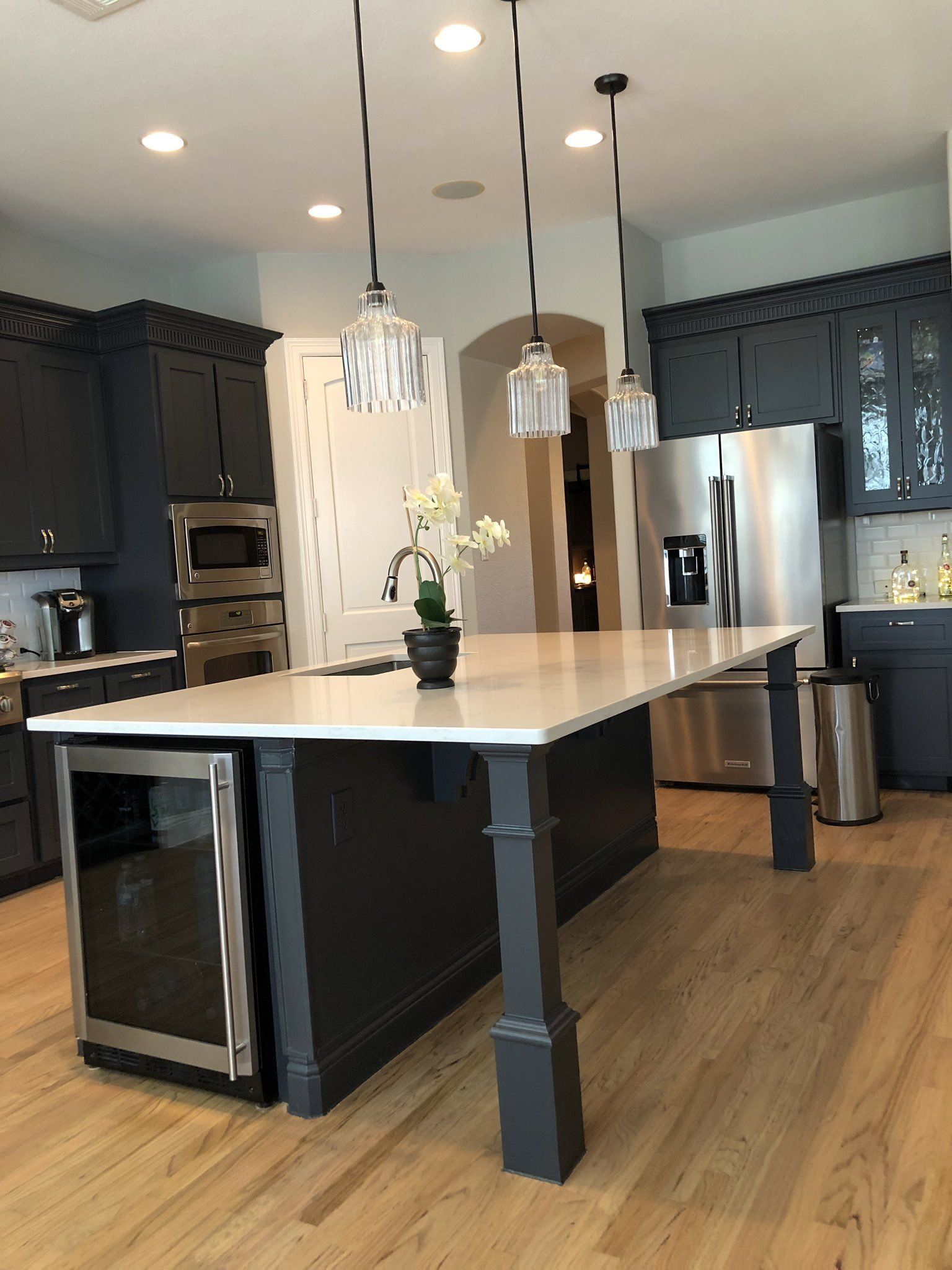 Custom Kitchen and Bathroom Cabinets, Vanity, Hardware | Del-Wood