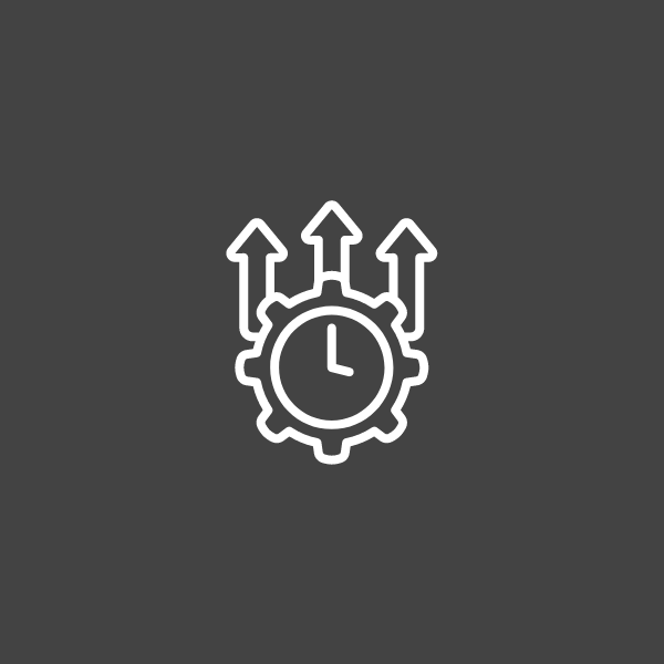 Engrenagem de relógio branca com três setas apontando para cima sobre um fundo rosa.