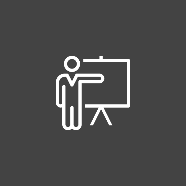 Contorno branco de uma pessoa apresentando em um quadro branco, sobre um fundo rosa.