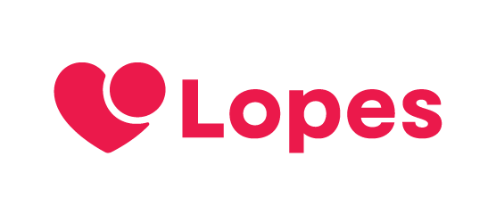 Logotipo rosa em forma de coração com um círculo ao lado da palavra "Lopes" em rosa.