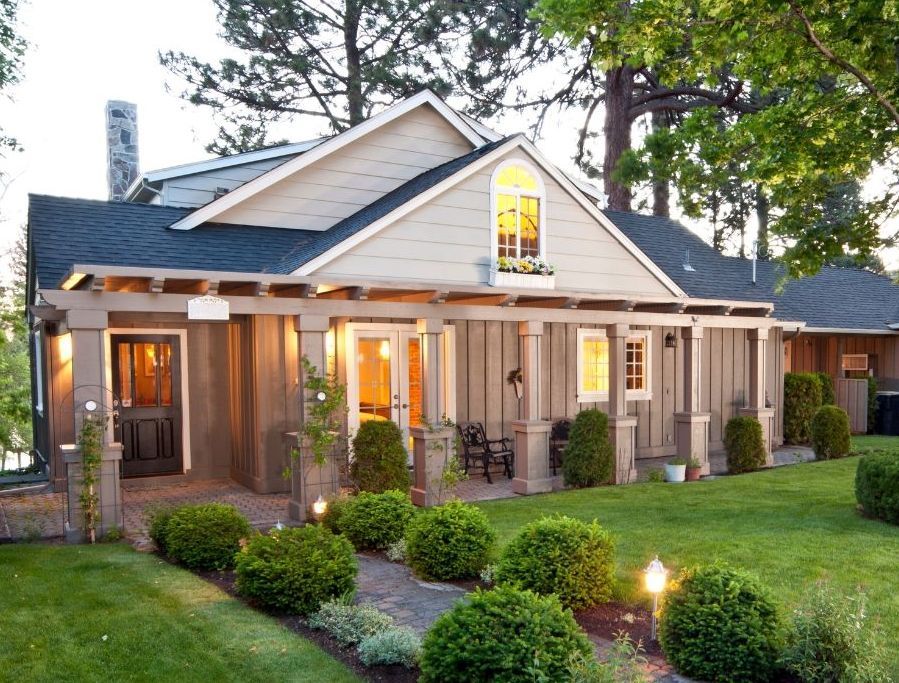Cedar Knolls Graphite D5 Siding Replaced by Badgerland Restoration & Remodeling