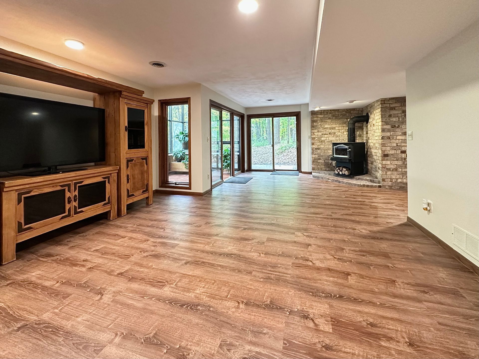 Sewage Septic Back Up, Water Loss Claim, Water Removal and Dry Out specialist in New London WI, Vinyl Flooring Installation