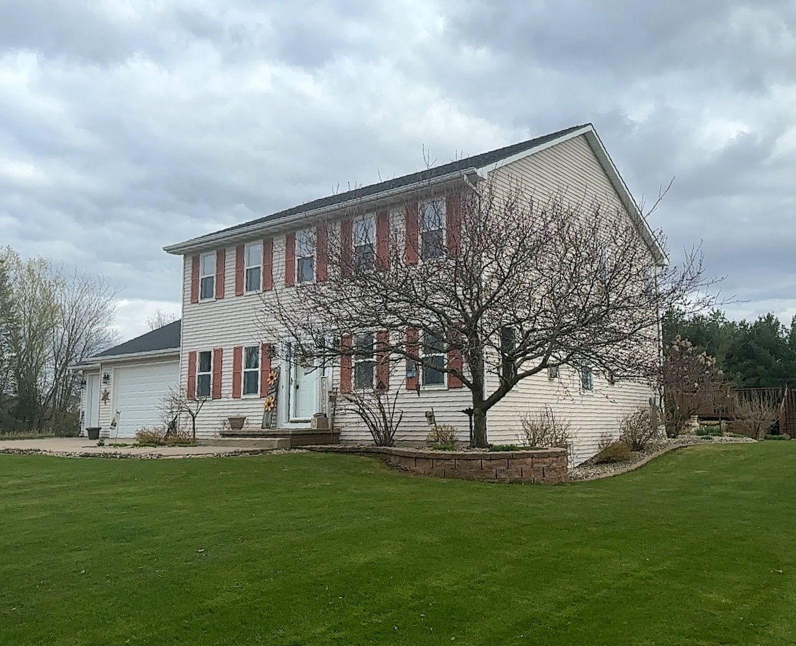 Siding Replacement contractor hail damage repair in Hortonville, WI