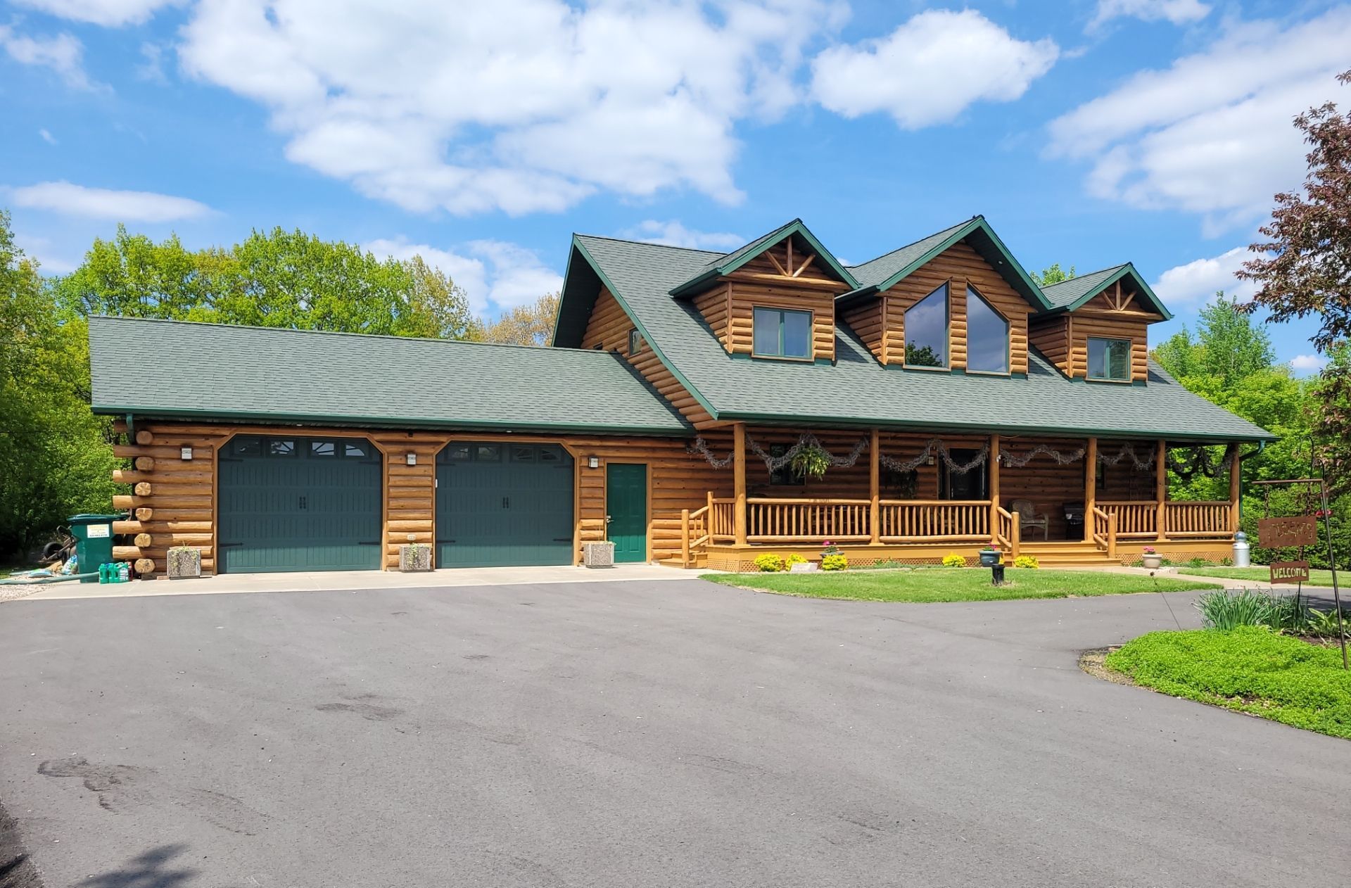 Residential Shingled Roof Replacement, GAF Timberline HDZ Hunter Green 2024 Roofing Contractor Roofer in New London Wisconsin