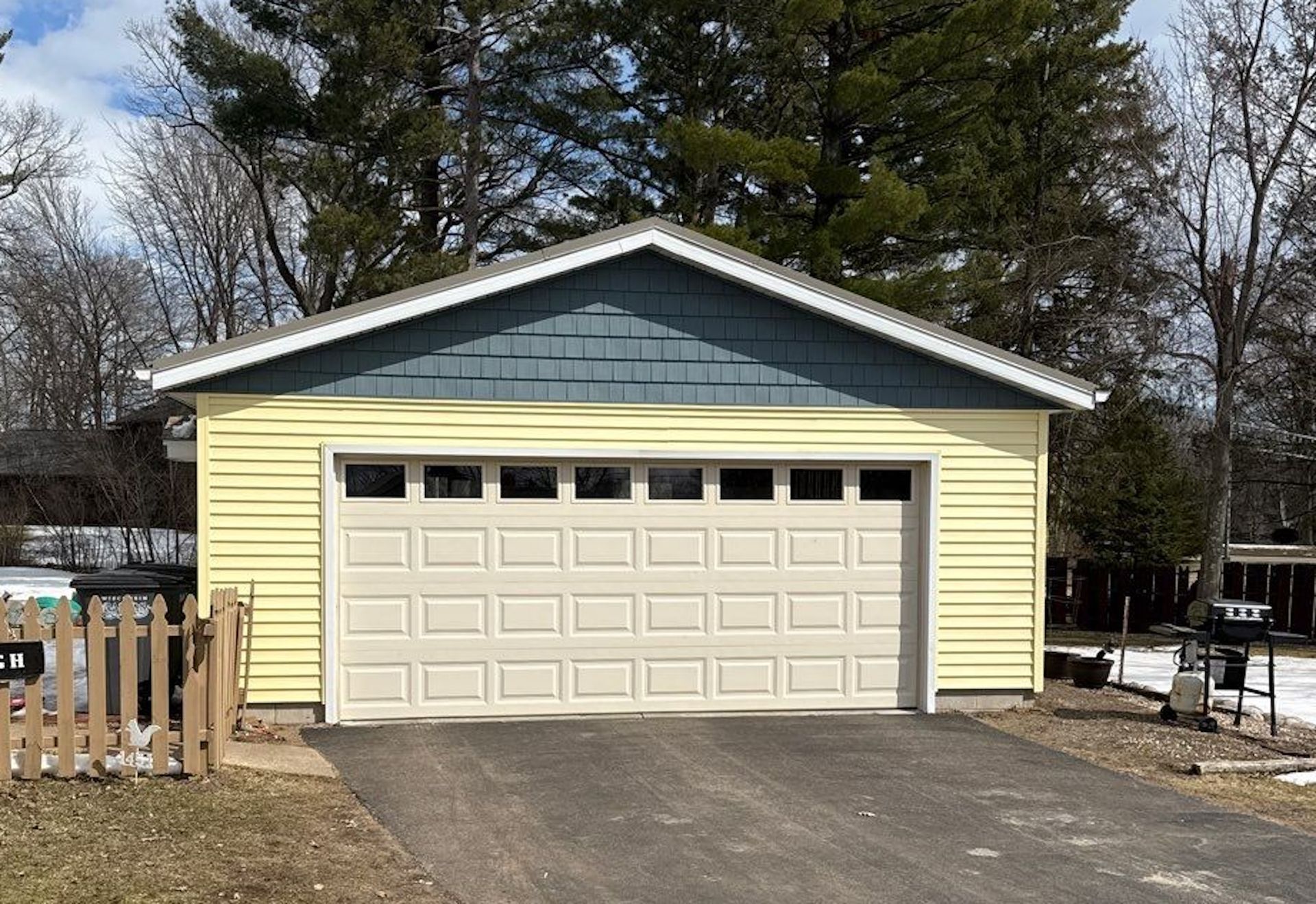 Siding Replacement Shingled Roof Replacement Wisconsin Rapids Norandex D-4 Yellow GAF Timberline Golden Harvest