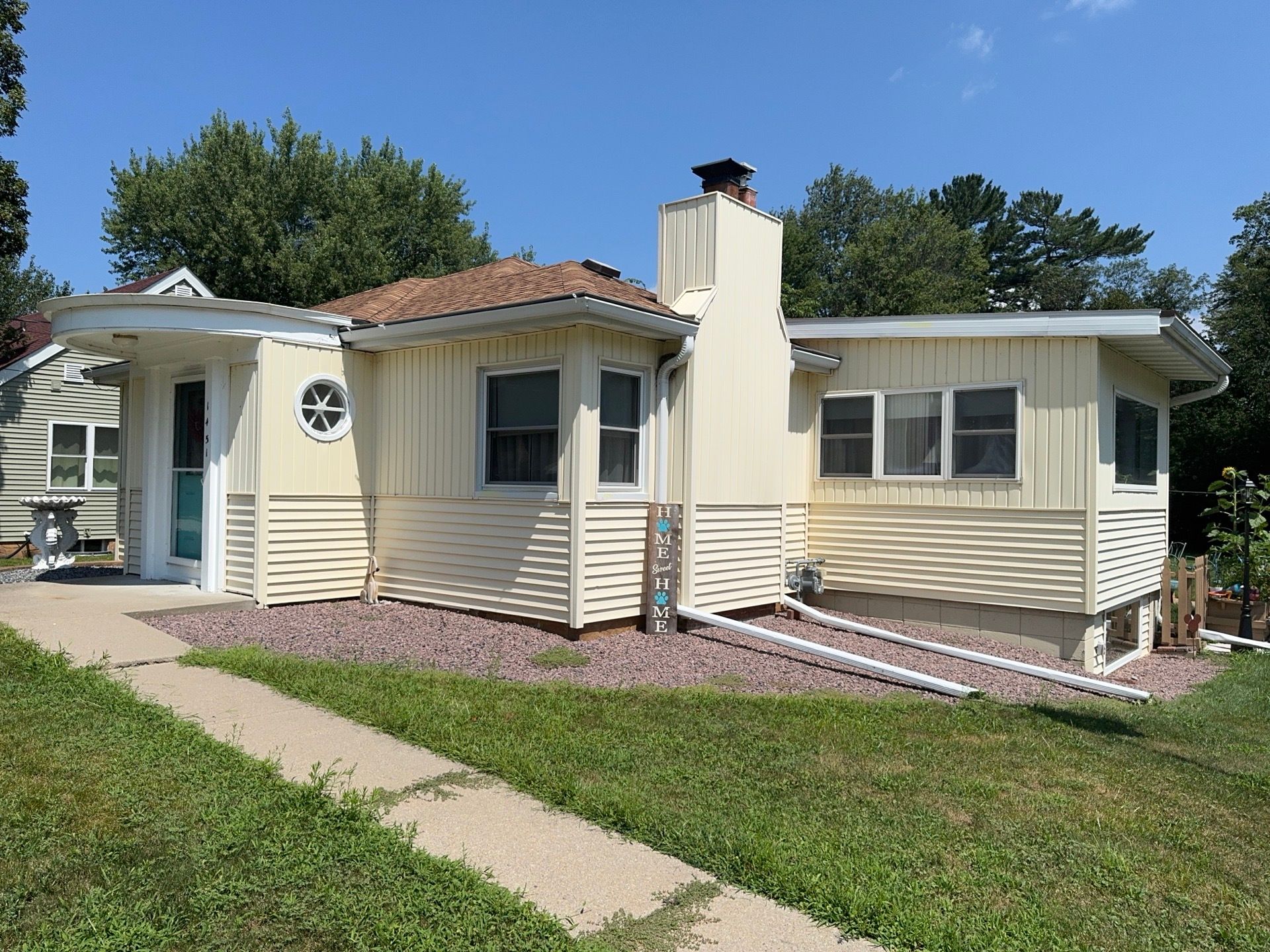 Siding Replacement Shingled Roof Replacement Wisconsin Rapids Norandex D-4 Yellow GAF Timberline Golden Harvest