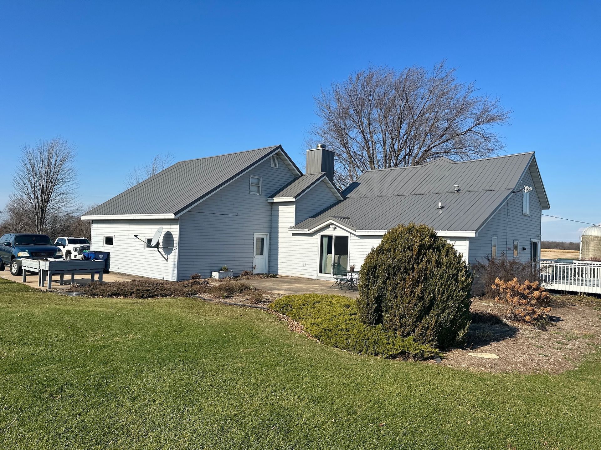 Residential Siding & Window Replacement, Norandex D5 Graphite 2024, Hail Damage Restoration Roofing Contractor Roofer in Hortonville Wisconsin