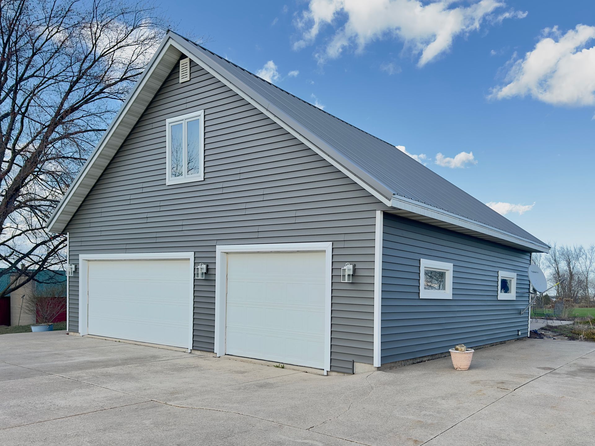 Residential Siding & Window Replacement, Norandex D5 Graphite 2024, Hail Damage Restoration Roofing Contractor Roofer in Hortonville Wisconsin