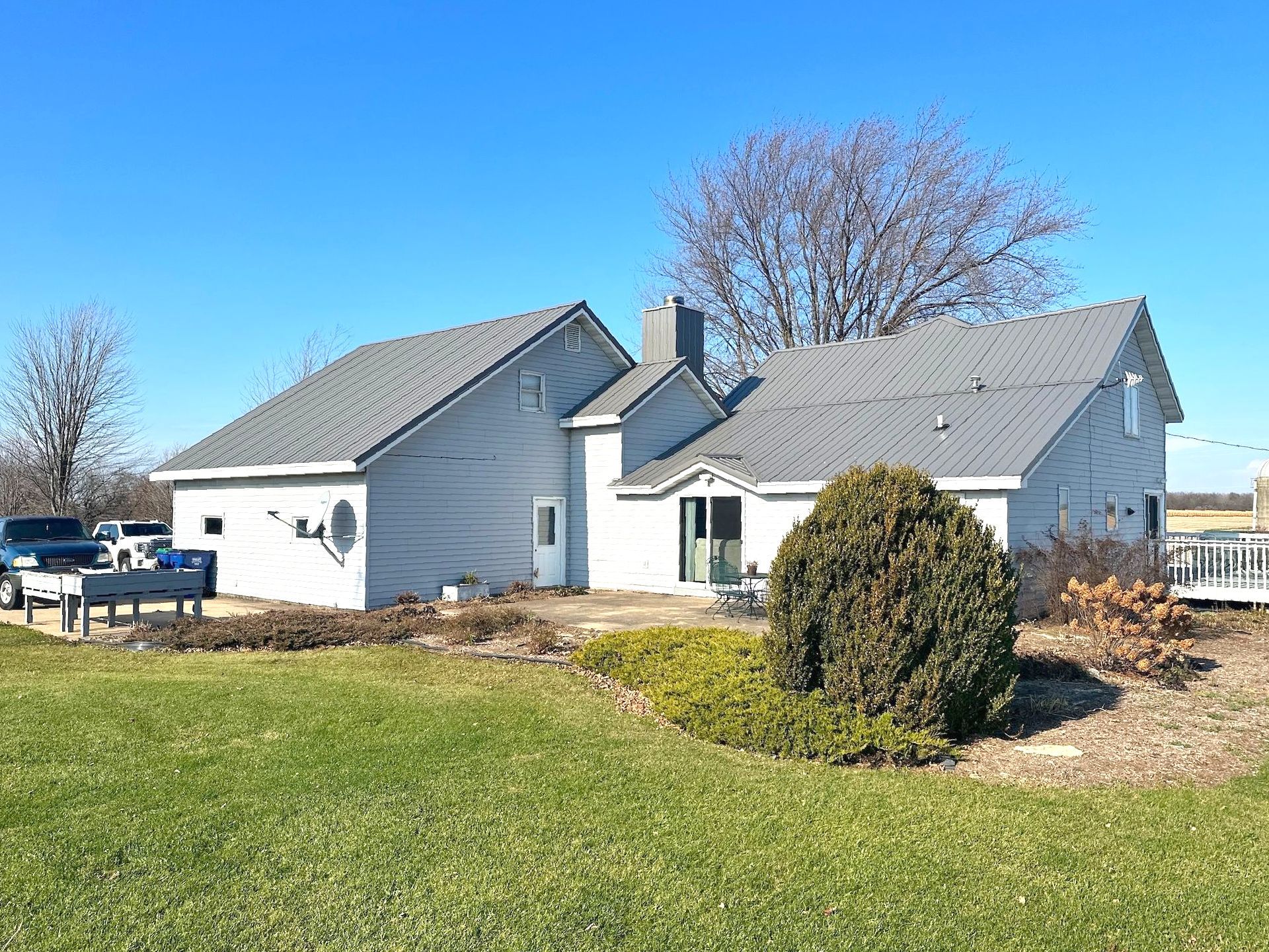 Residential Siding & Window Replacement, Norandex D5 Graphite 2024, Hail Damage Restoration Roofing Contractor Roofer in Hortonville Wisconsin