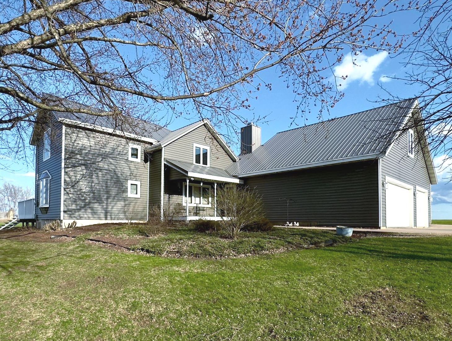 Residential Siding & Window Replacement, Norandex D5 Graphite 2024, Hail Damage Restoration Roofing Contractor Roofer in Hortonville Wisconsin