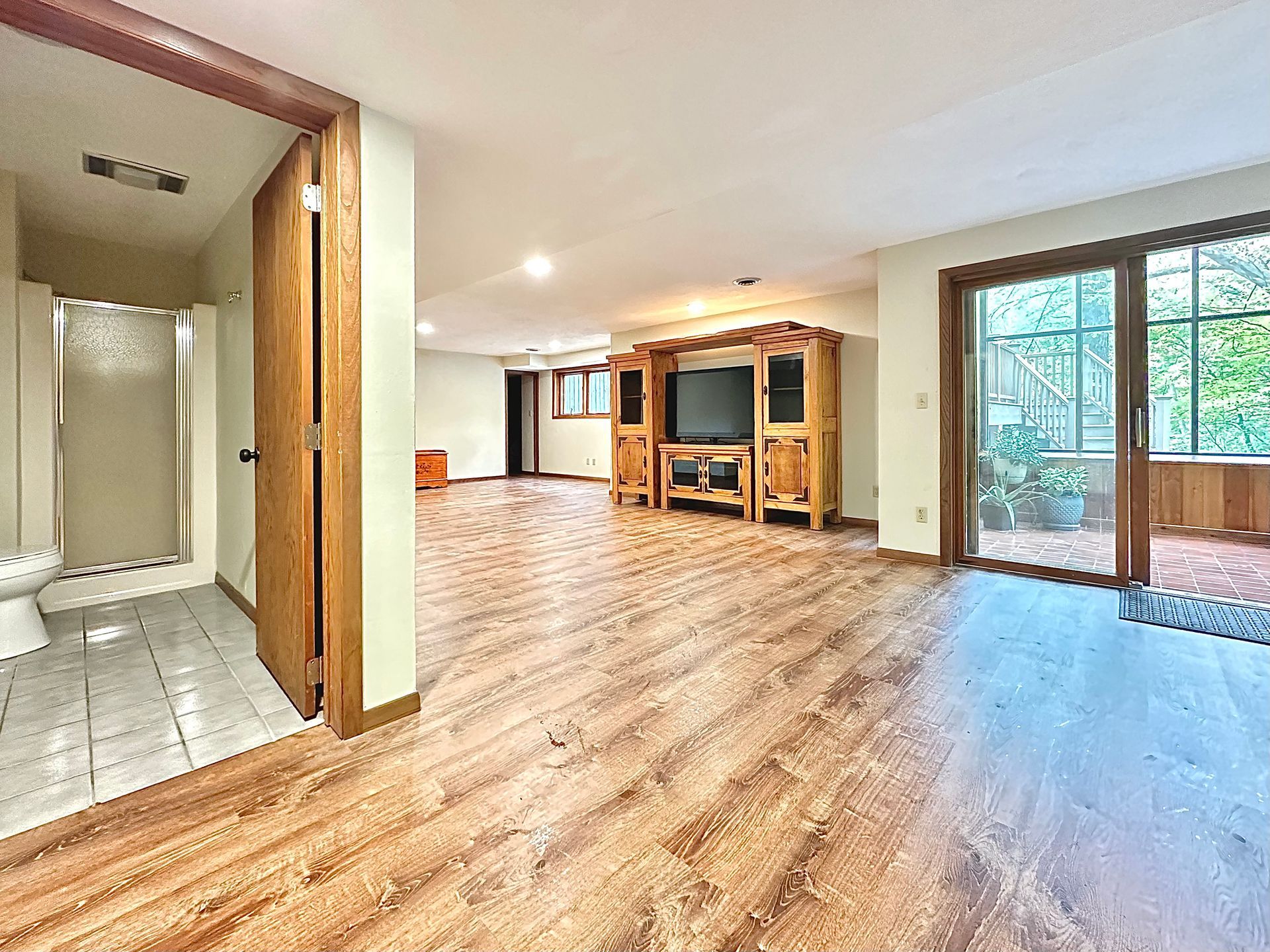 Sewage Septic Back Up, Water Loss Claim, Water Removal and Dry Out specialist in New London WI, Vinyl Flooring Installation