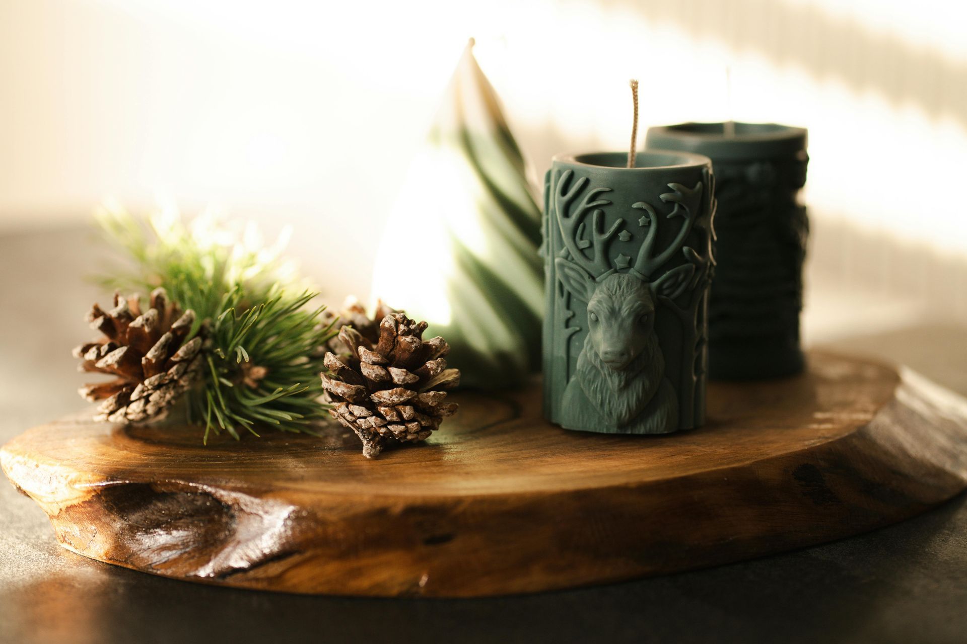 Christmas table decor ideas for home and bedroom