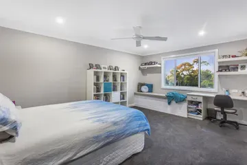 Booth and Window Seating image 3