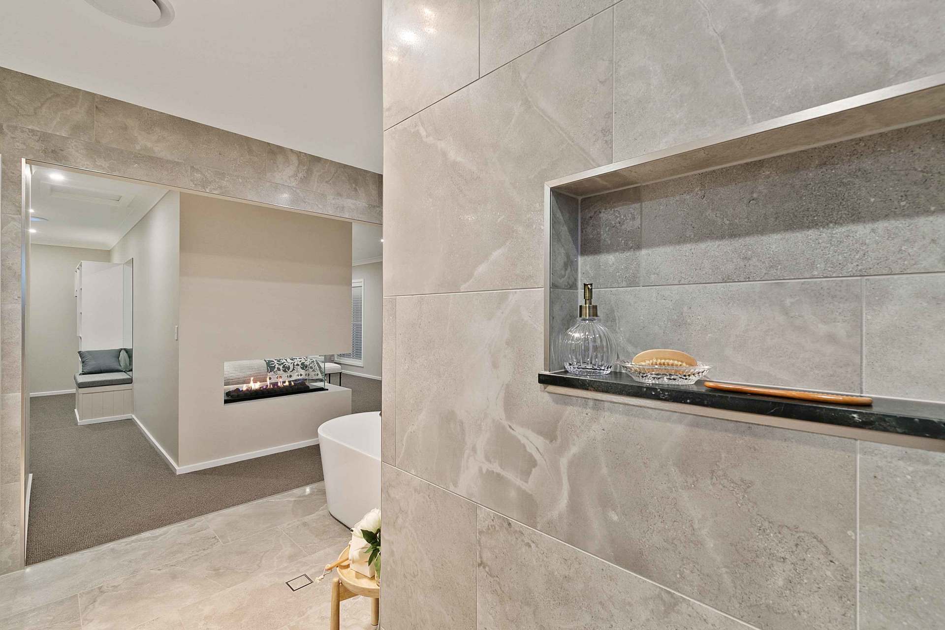 side bathtab with brush