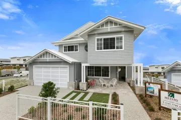 house with heisig banner