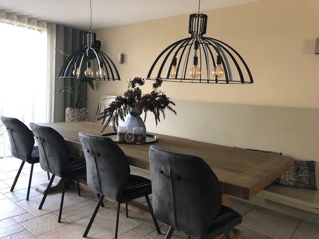 Maatwerk eet bank met kloostertafel - raambekleding en stoffering stoelen