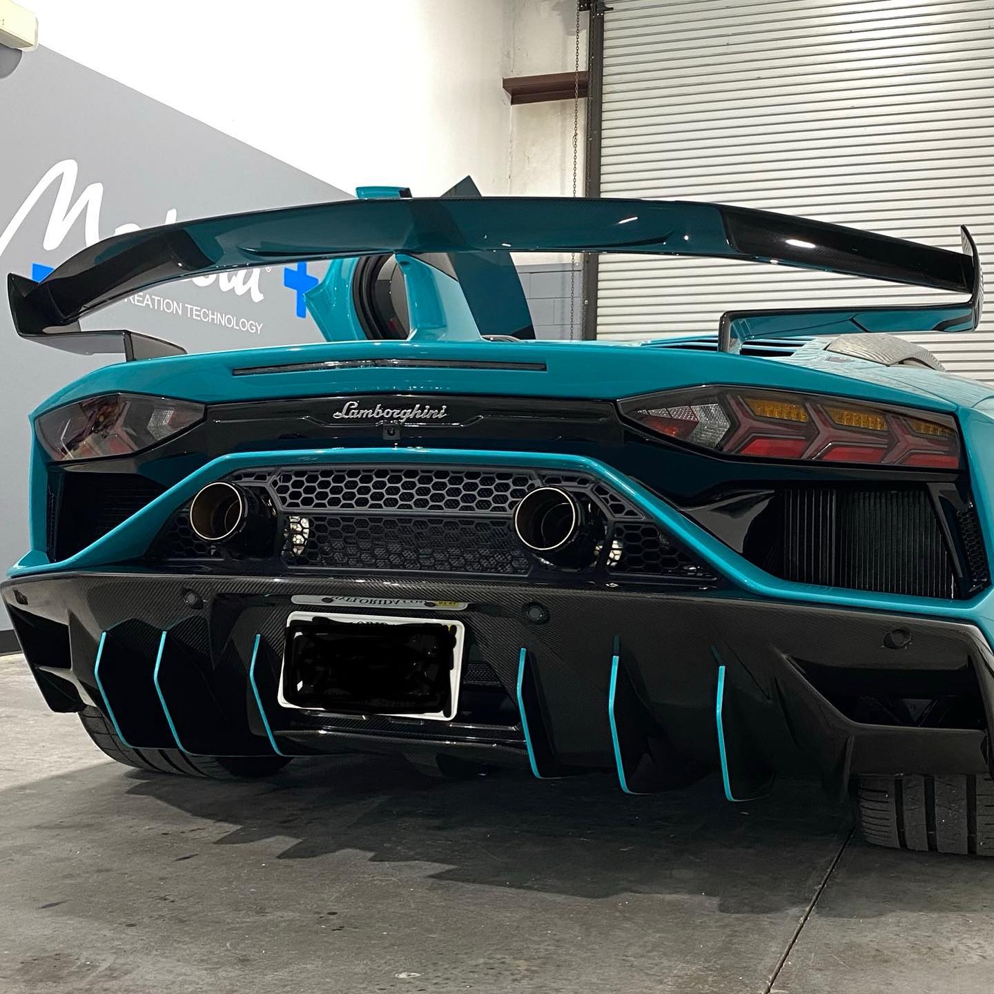 Blu Glauco Lamborghini Aventador SVJ