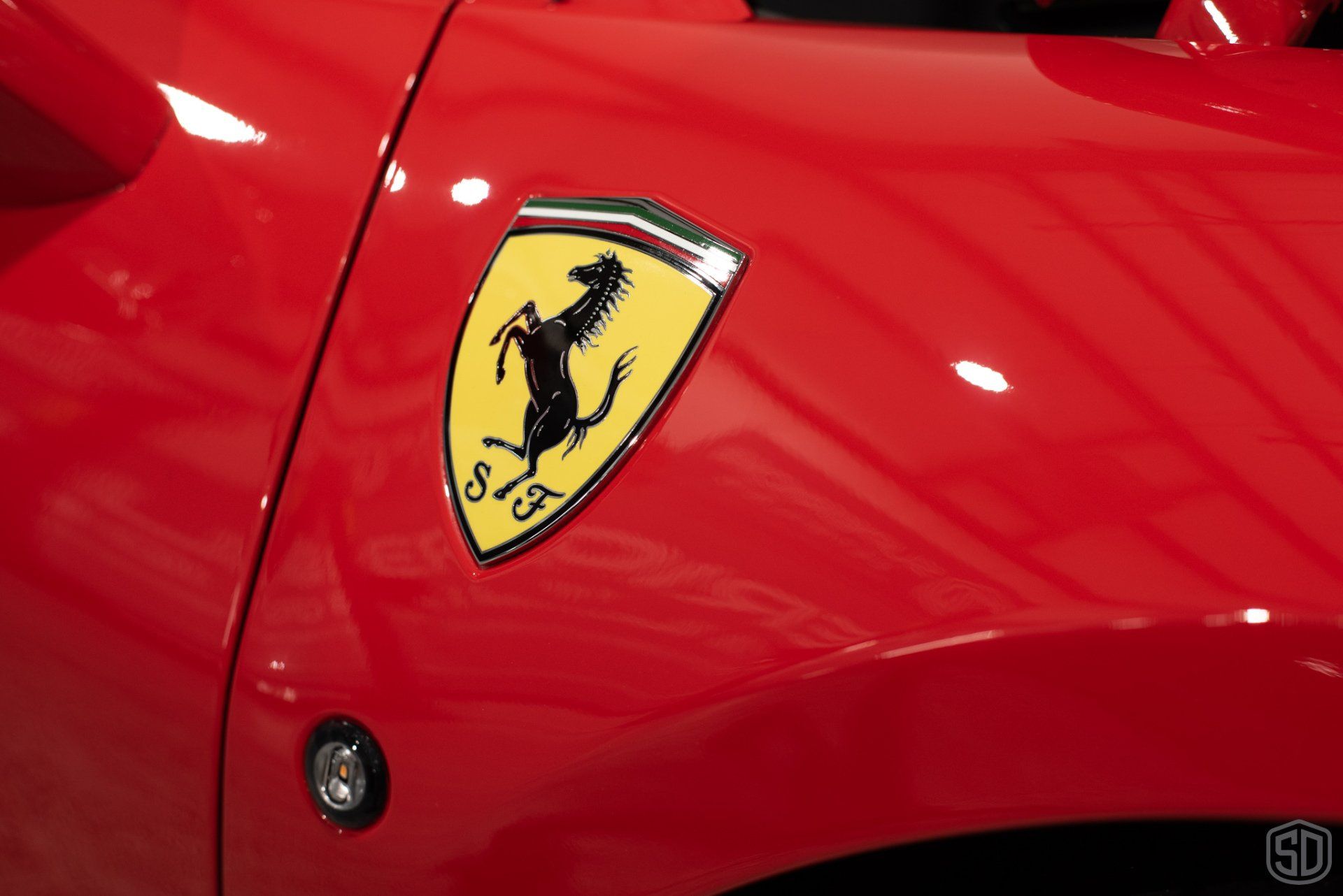 Ferrari F8 Tributo Full body PPF, Dynoflex Windshield Protection Film, Modesta BC-06 Wheel Coating, Modesta BC-05 Advanced Water-Repellent Glass Coating, Modesta Leather Protection System emblem close upOrlando