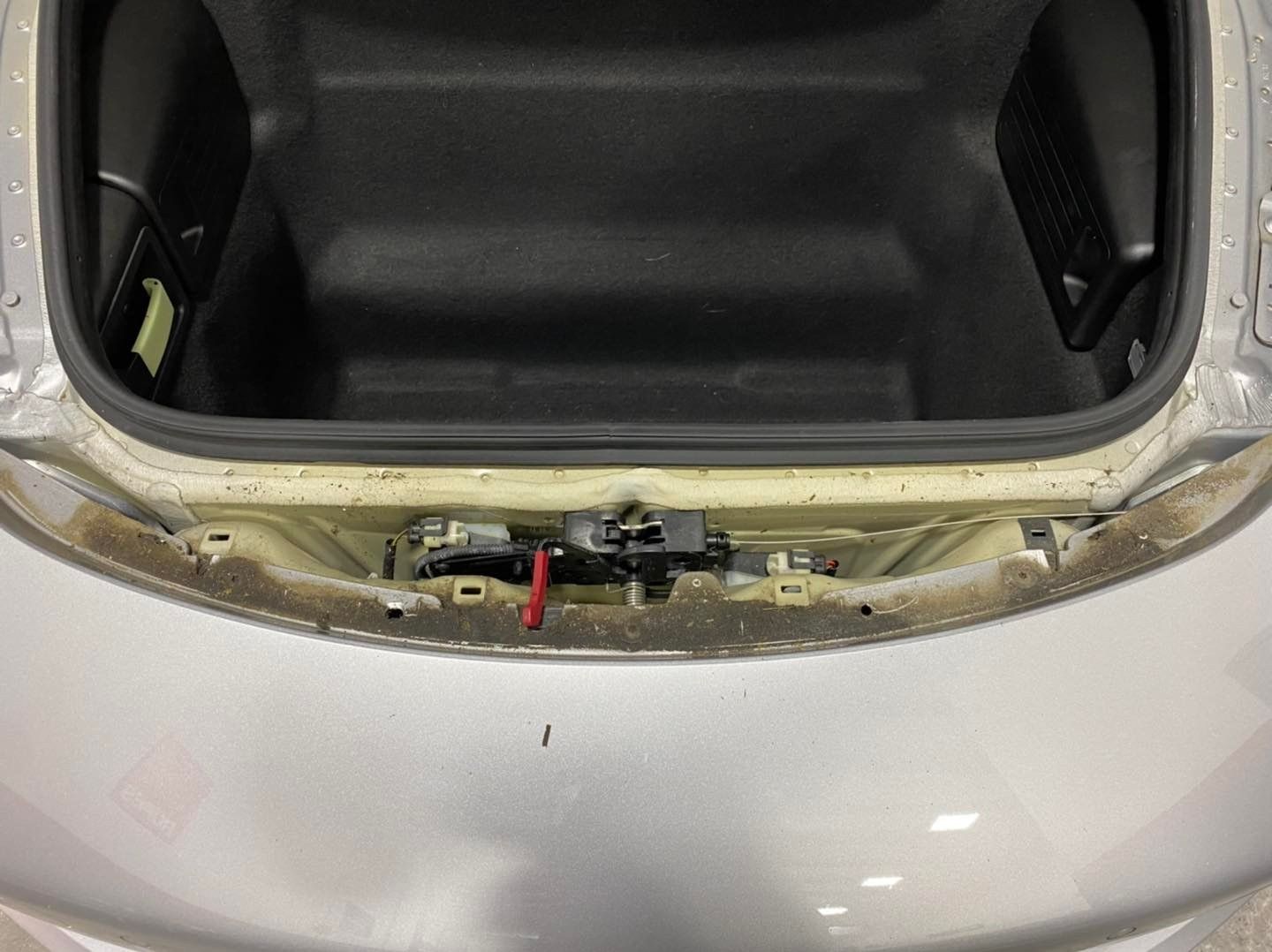 Porsche Cayman S - Level 2 Paint Correction & Full frontal PPF & Modesta BC-08 ceramic coating trunk detail - Florida