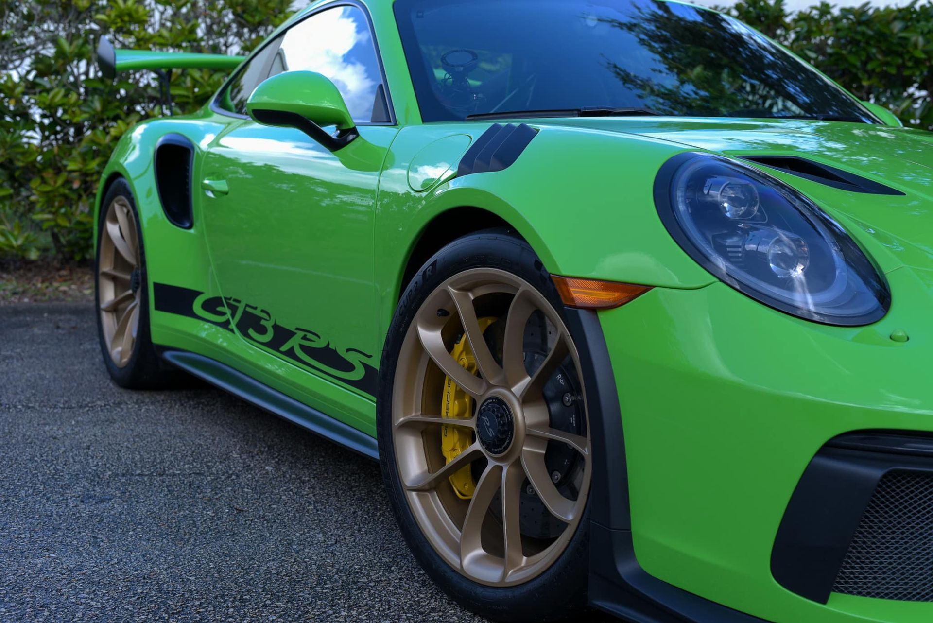Porsche 911 GT3-RS Car Detailing front wheel Florida