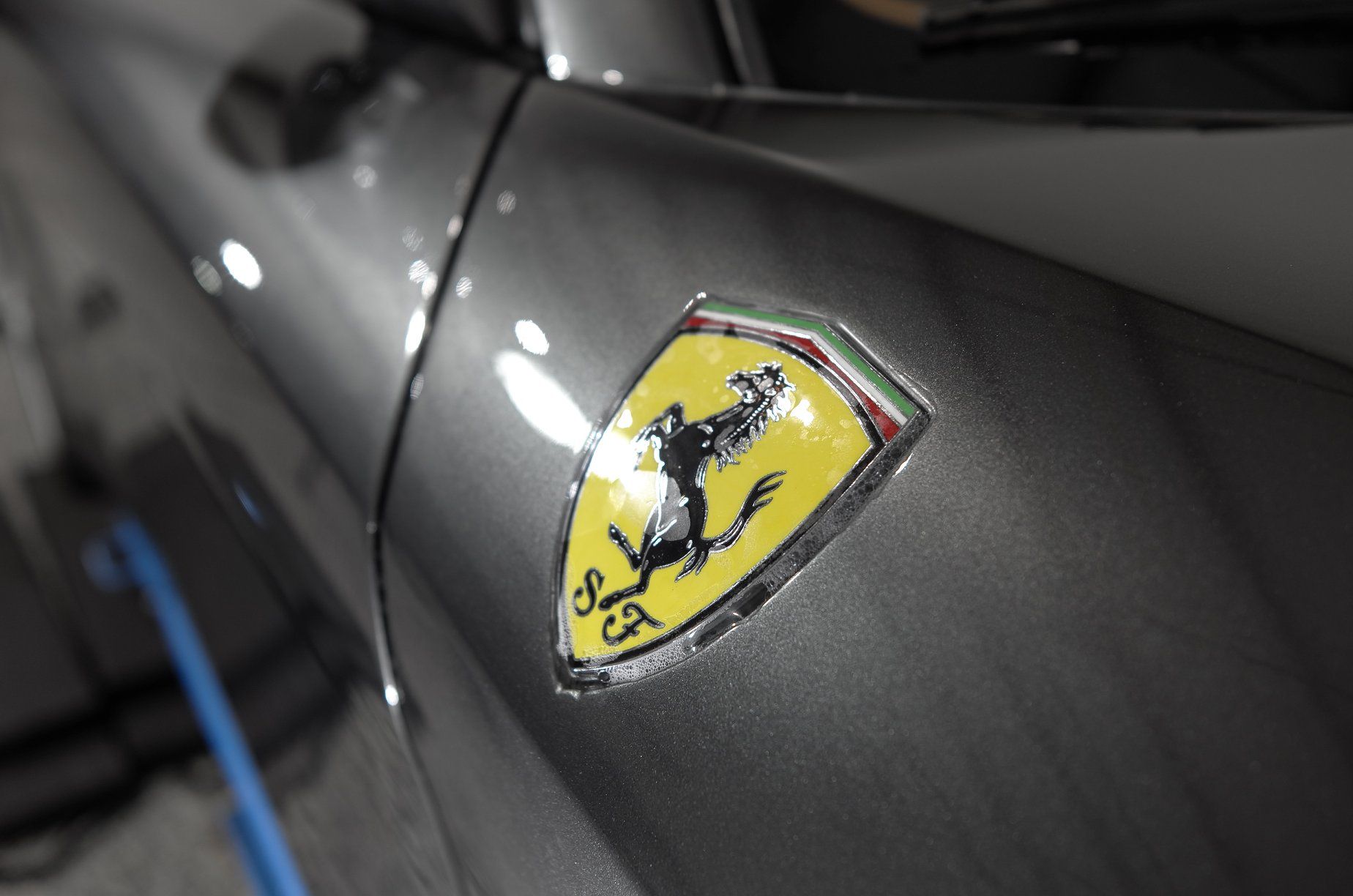 wrapping the badges ferrari 612