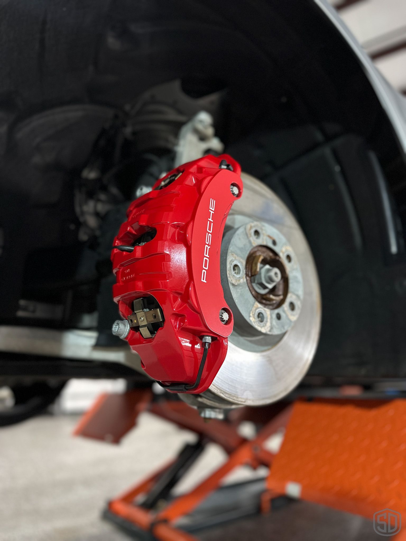exposed calipers