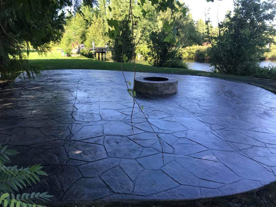 a beautiful retaining wall in the Traverse City, MI region