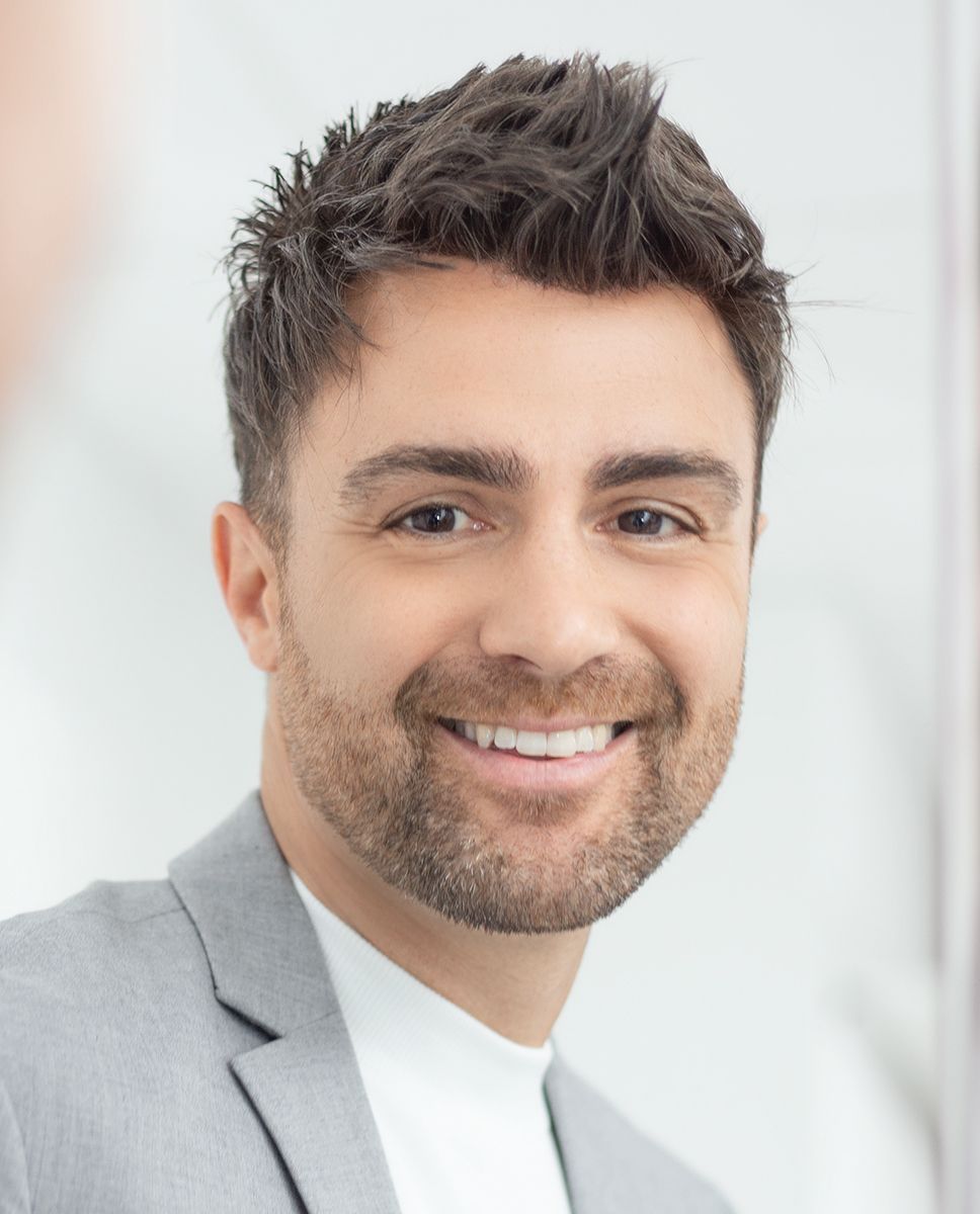 protesi capelli neri per uomo