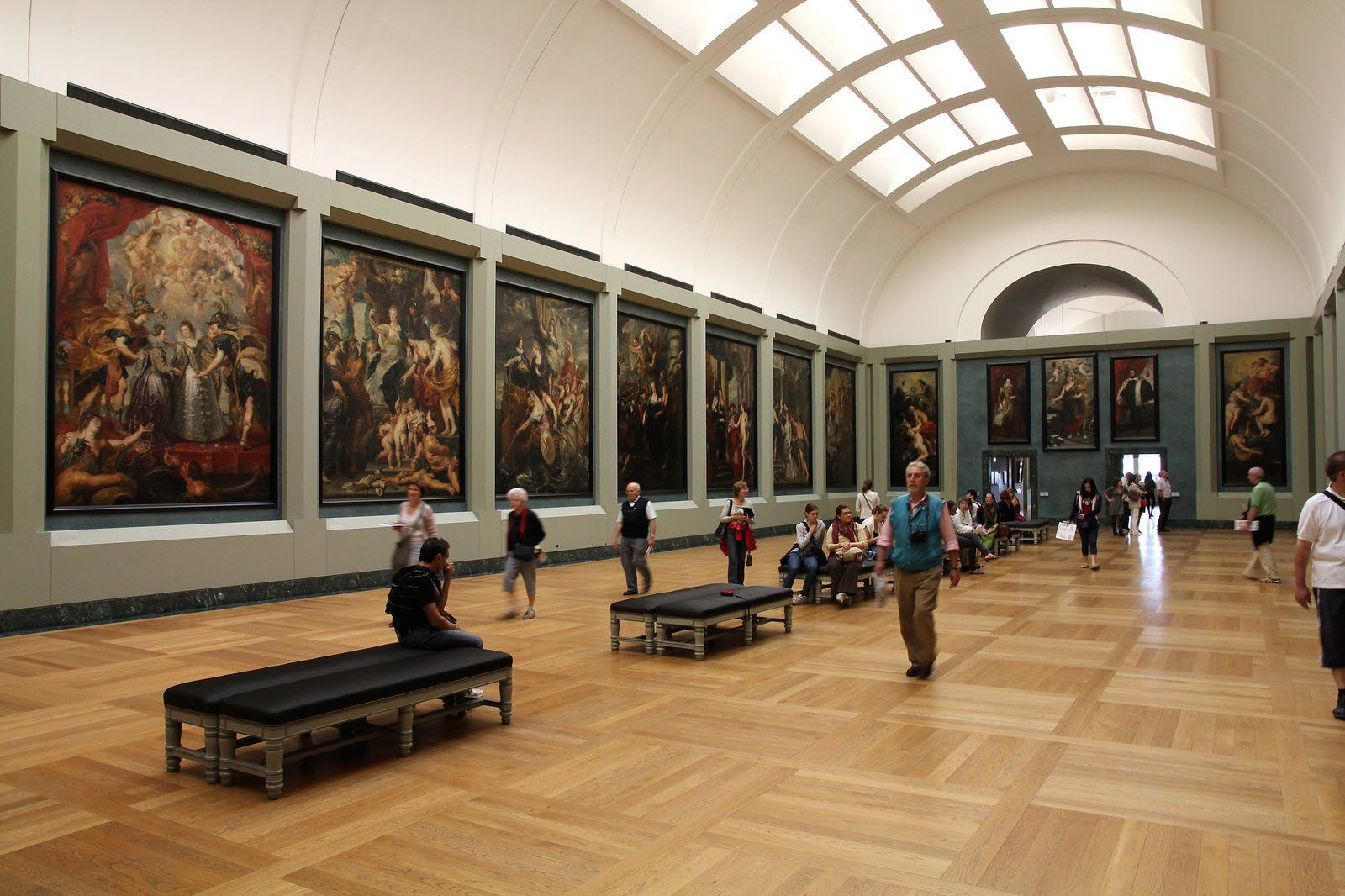 Educational tours, university tours, museum tours.