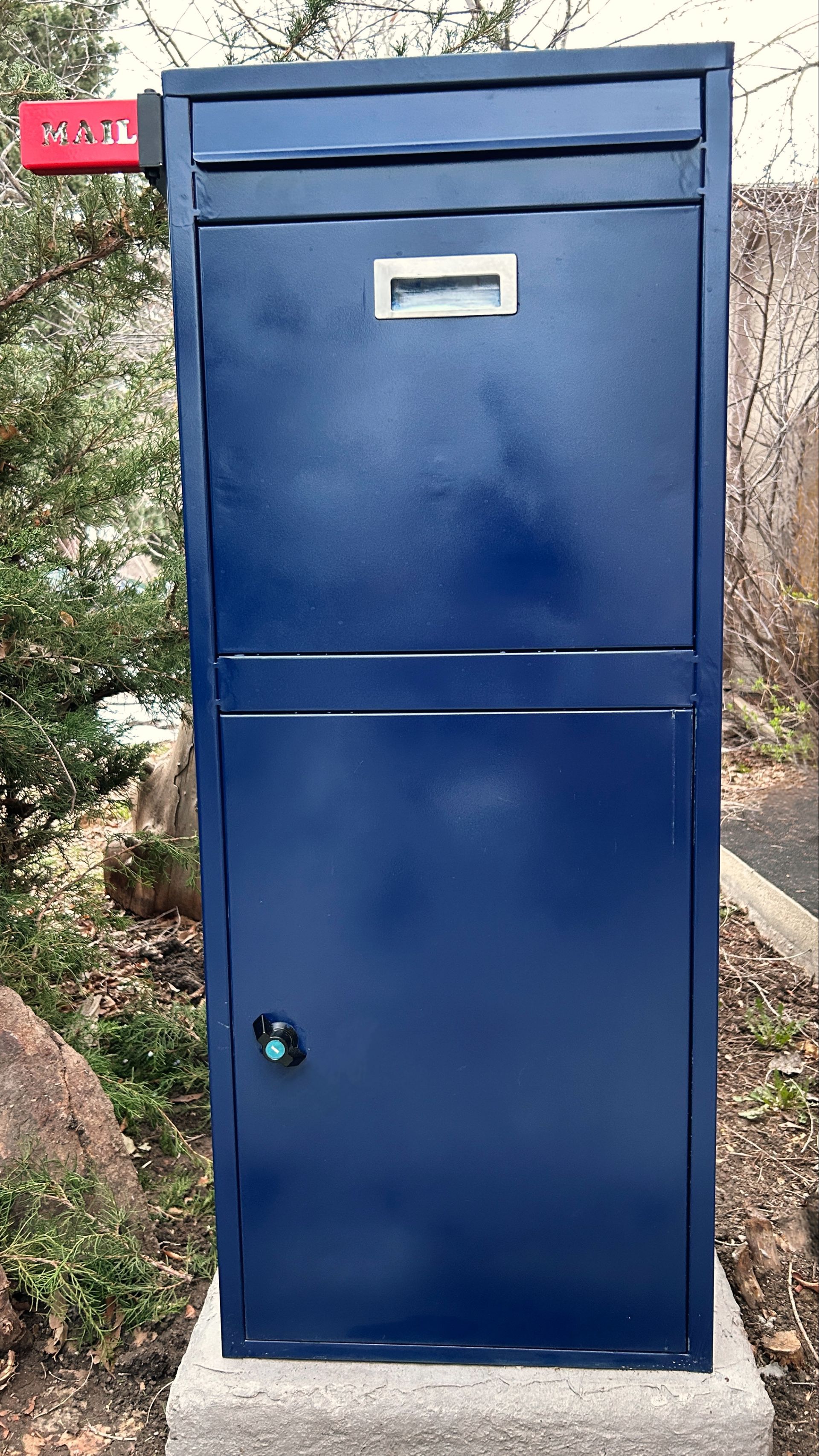 The Sharpist secure mailbox