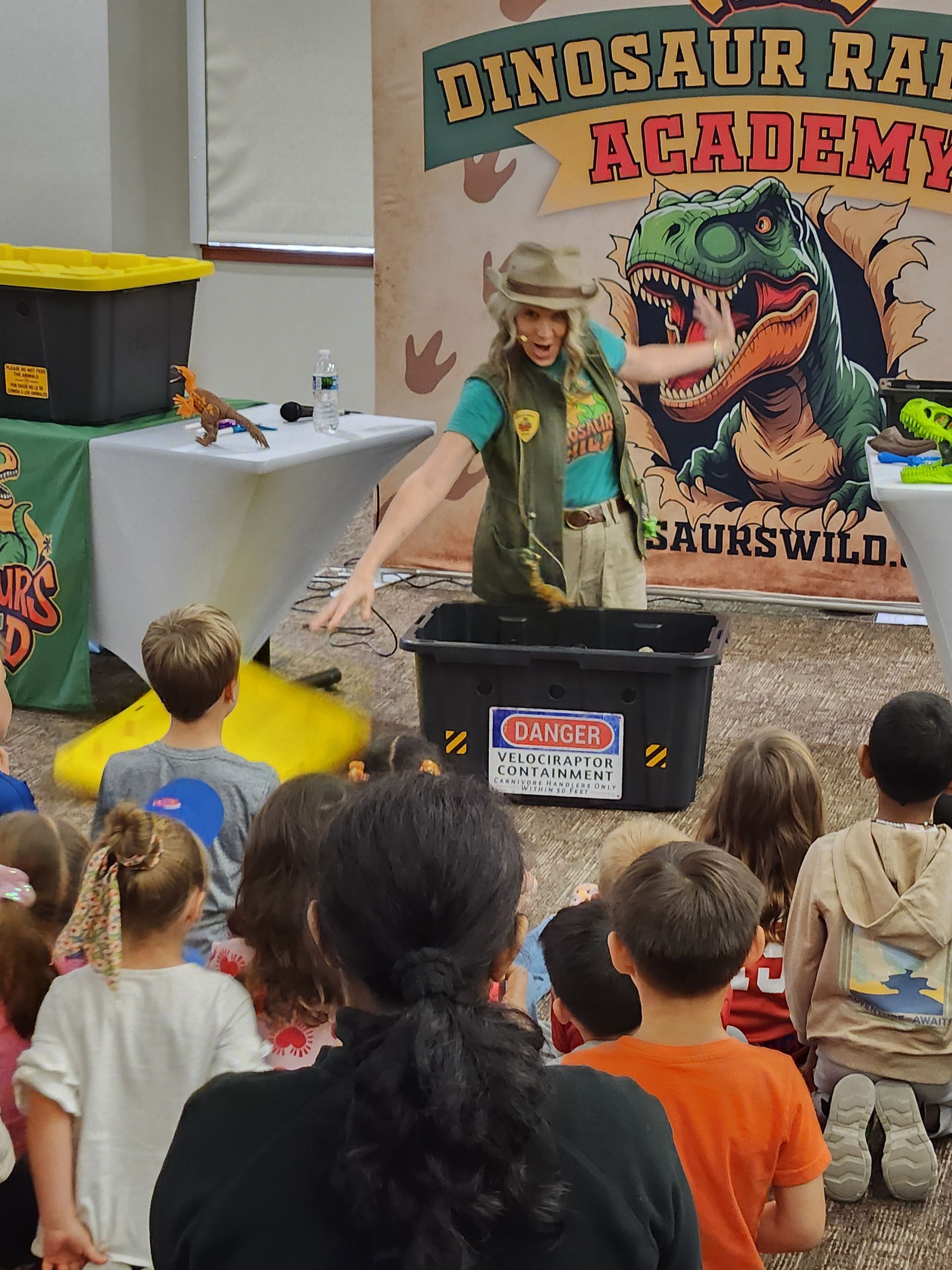 Interactive dinosaur show for libraries – Dinosaur Ranger Academy