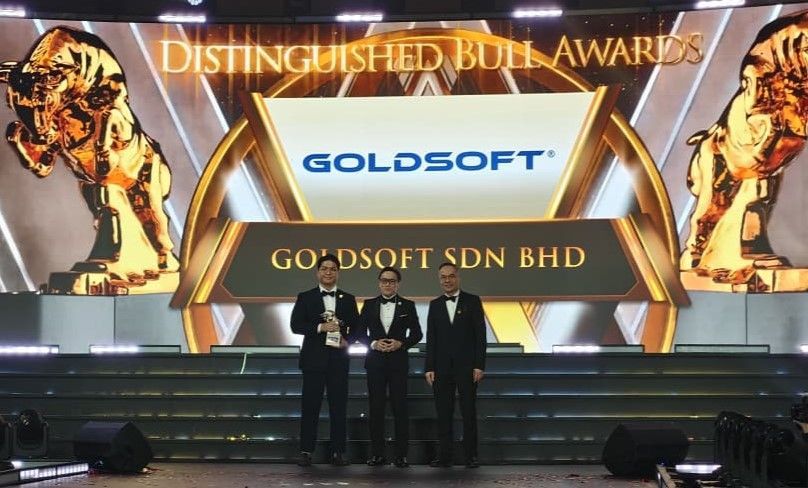 Goldsoft winning The Golden Bull Digital 50 Award