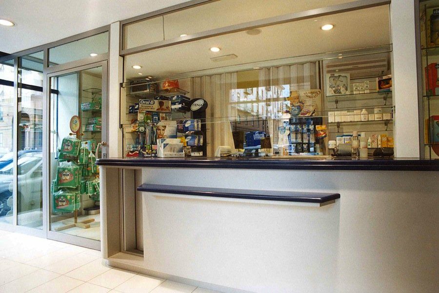 Bancone farmacia