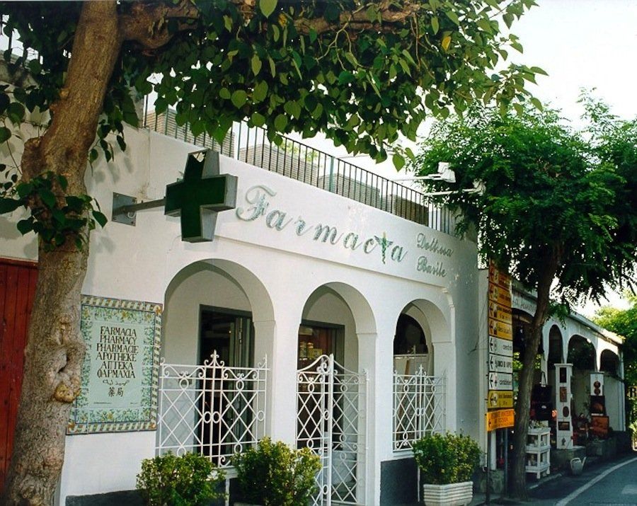 Farmacia con archi