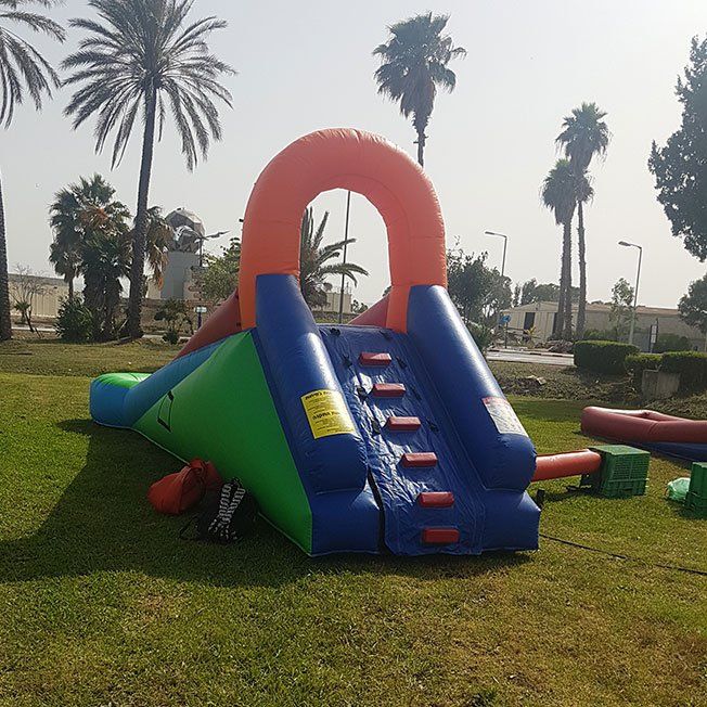 מתנפחים לבריכה