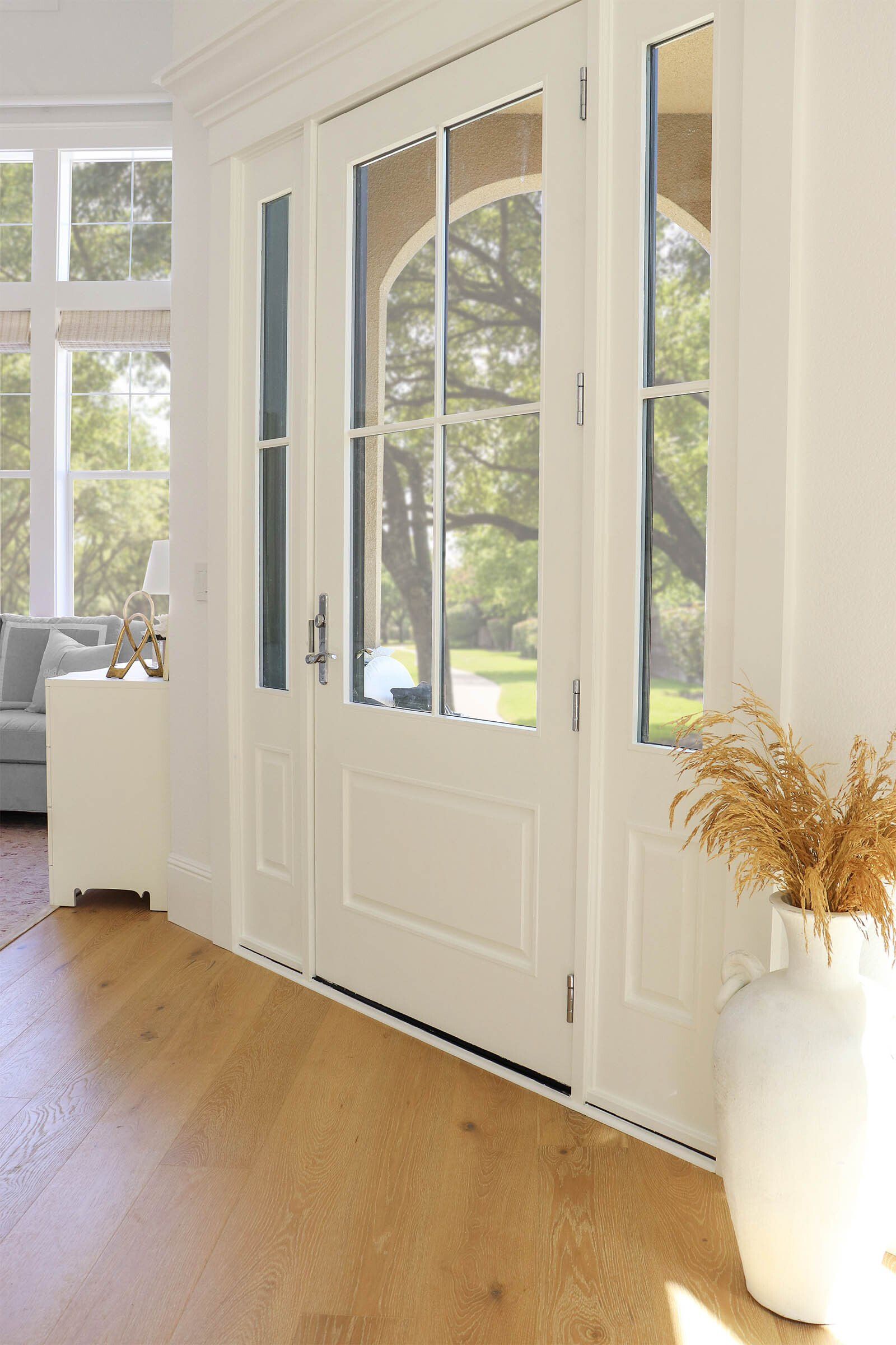 Kristy Wicks residential entry door. Photo by Andersen Windows & Doors™.