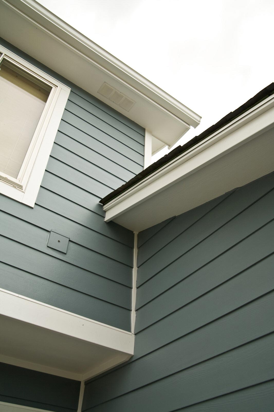 Boothbay Blue Lap Siding by James Hardie.
