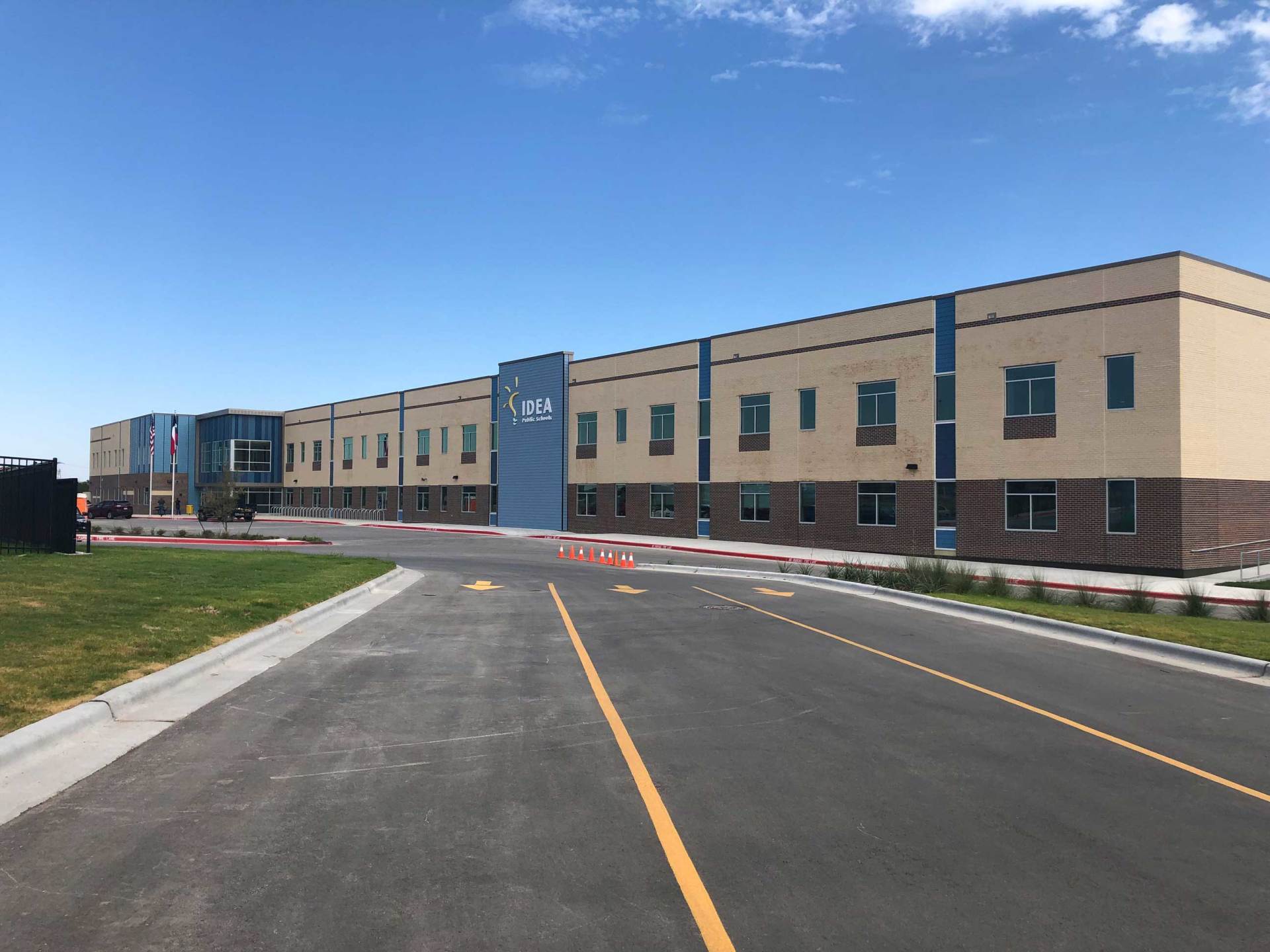 James Hardie ColorPlus and Primed Siding, EZ Trim Aluminum Reveals and Trims on a school in Georgetown, Texas.