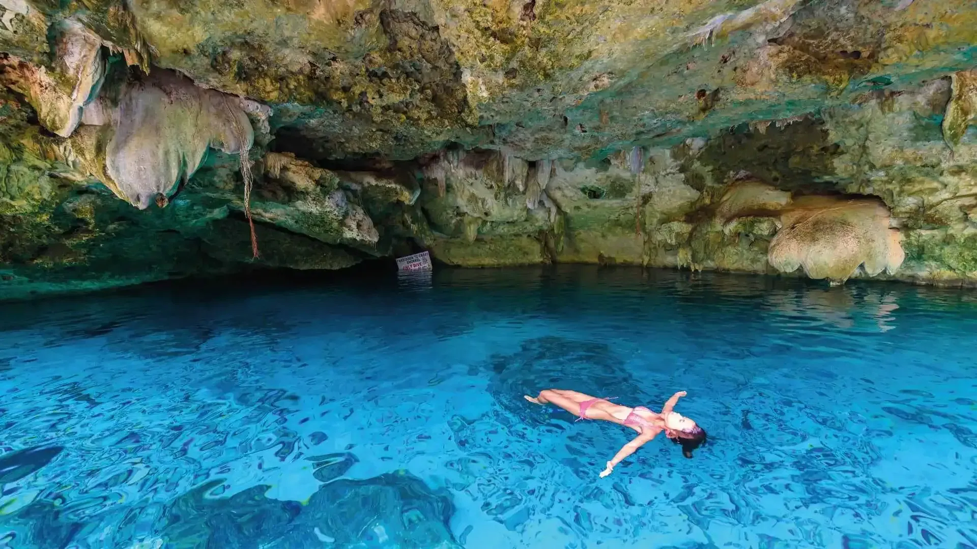 Cenote Dos Ojos in Tulum.