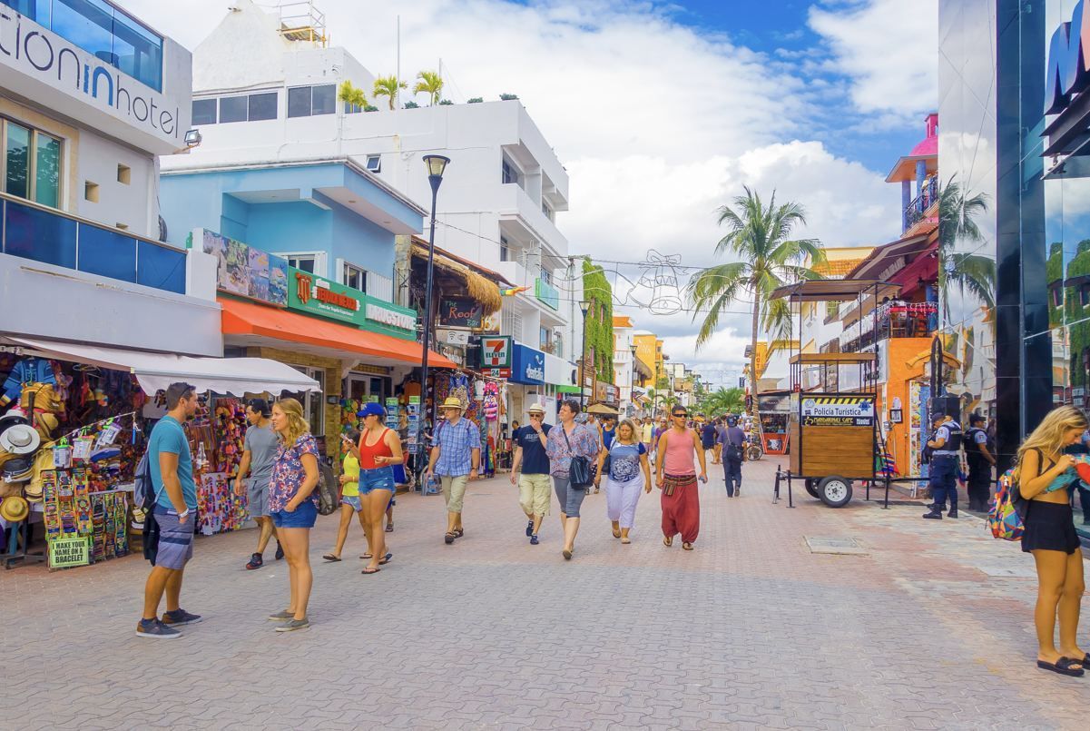 Travelers report an increase in scams in Cancun.