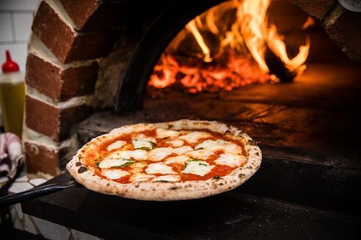 what is neapolitan pizza